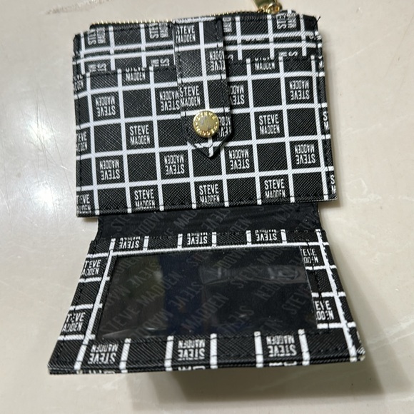 Steve Madden wallet - Picture 2 of 4